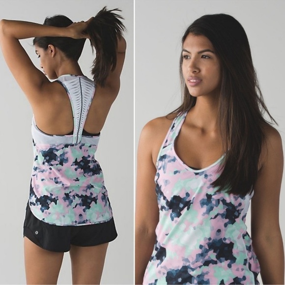 Lululemon Multi Color Vent It Out Singlet Clouded Dreams Tank 4 - Picture 2 of 12